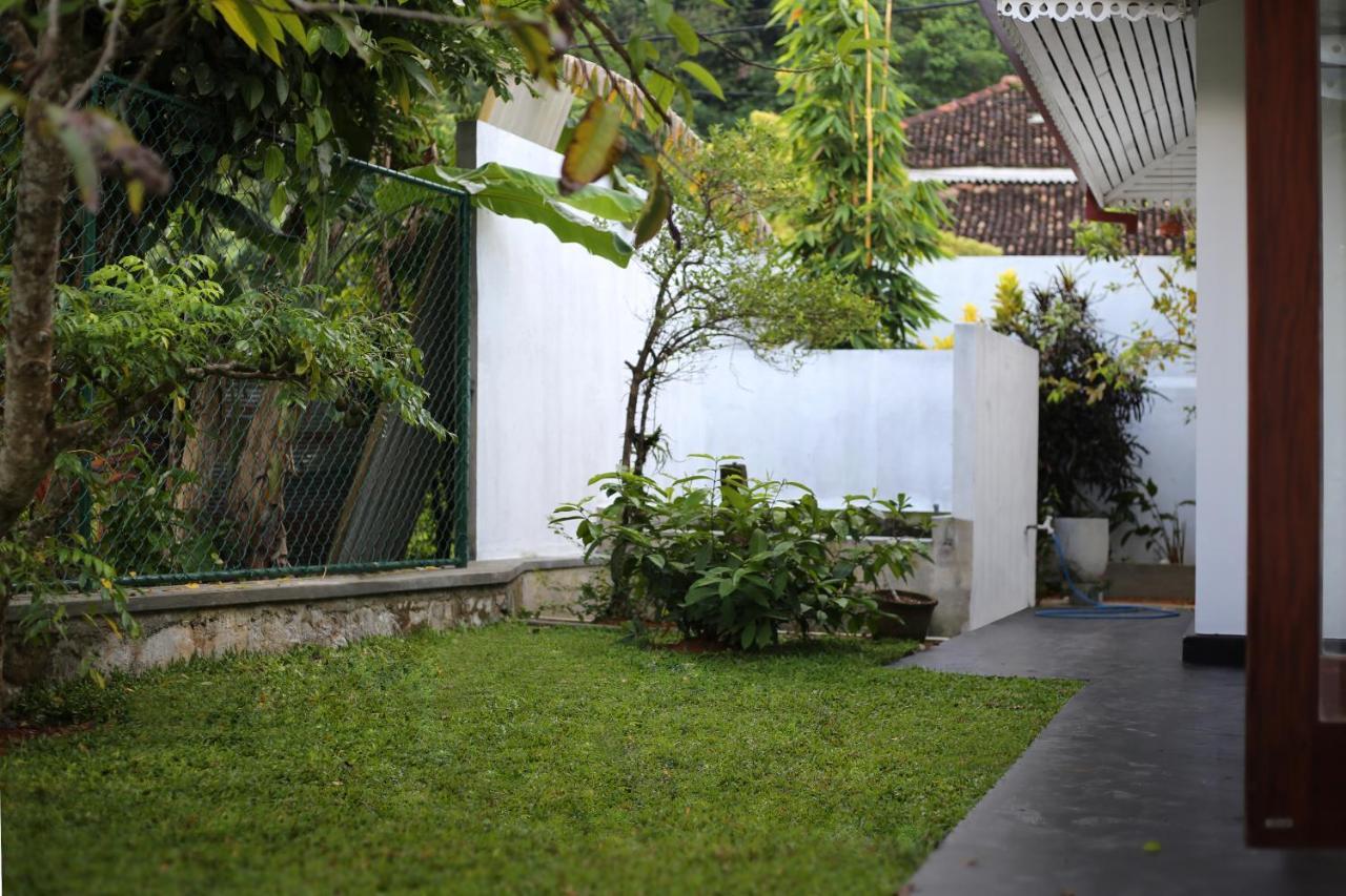 Triple Edge Villa Unawatuna Εξωτερικό φωτογραφία